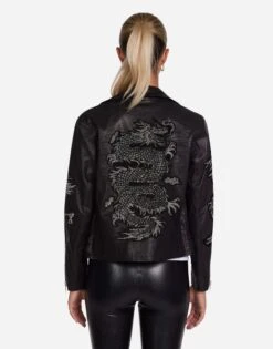 Posey Vintage Stud Dragon