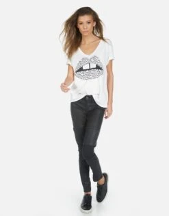 Elara Skull Lip 15 Elara Skull Lip -Lauren Moshi Shop 2319 TNC 14179 WHT 06