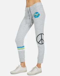 Kizzy World Peace Lips -Lauren Moshi Shop 4056 HAC 34024 HEG 04