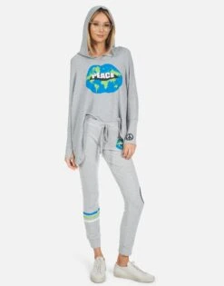 Kizzy World Peace Lips -Lauren Moshi Shop 4056 HAC 34024 HEG 09