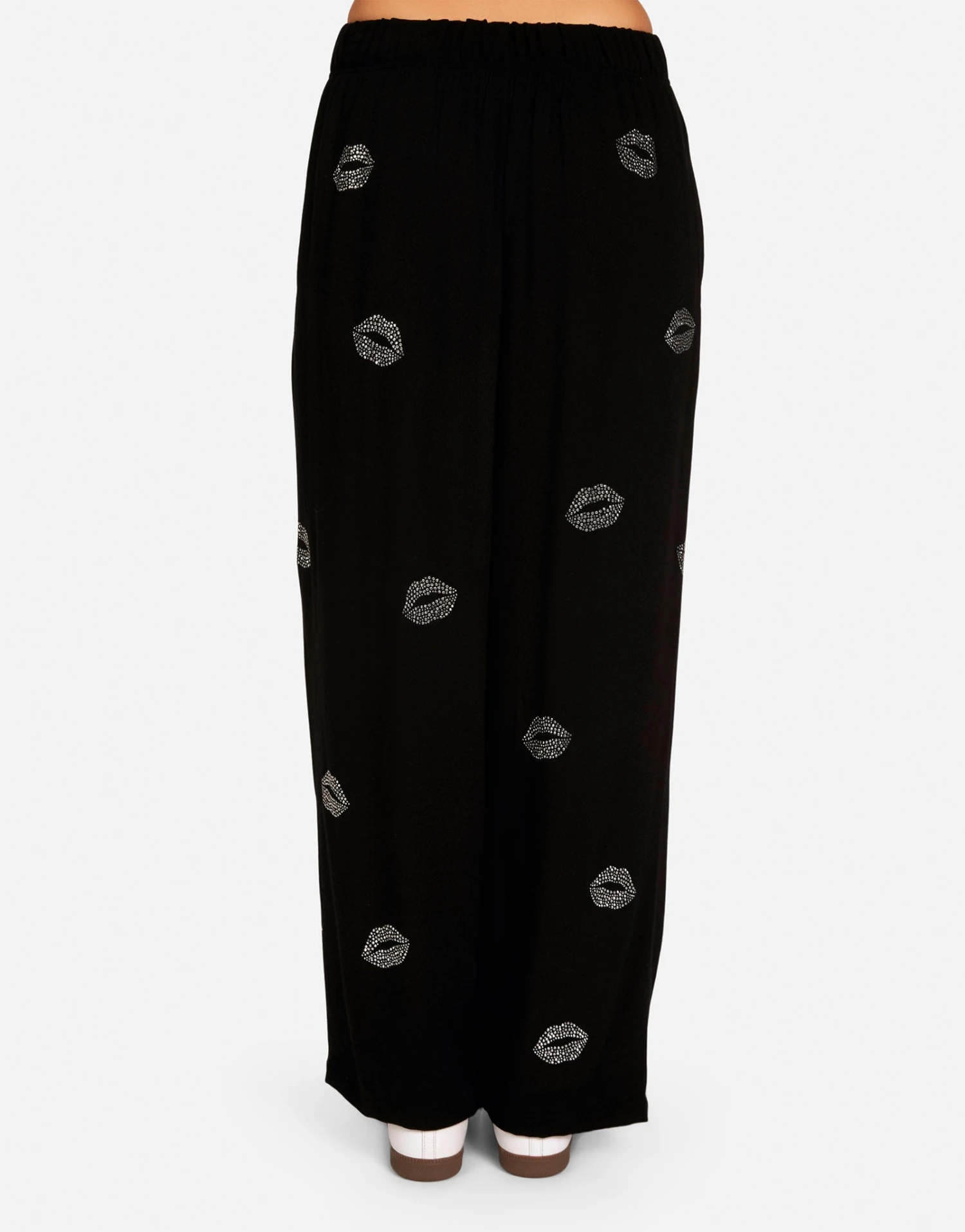 Juvia Stud Kisses 6 Juvia Stud Kisses - Image 4