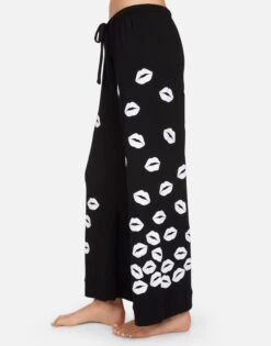 Waverly Scattered Lips -Lauren Moshi Shop 9116 MMS 35289 BLK 10