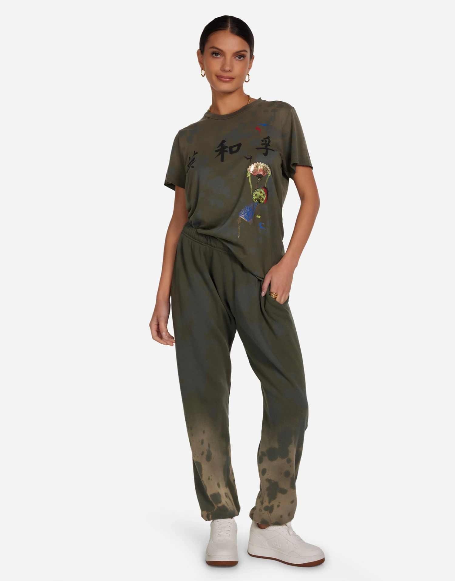 Wolf Silk Fan 4 Wolf Silk Fan - Image 2