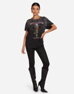 Wolf Mötley Crüe Dr. Feelgood -Lauren Moshi Shop M 2186 TNCG 15758 BLKSPL 01 edd8803f 6e60 4489 92be db057bfd490c